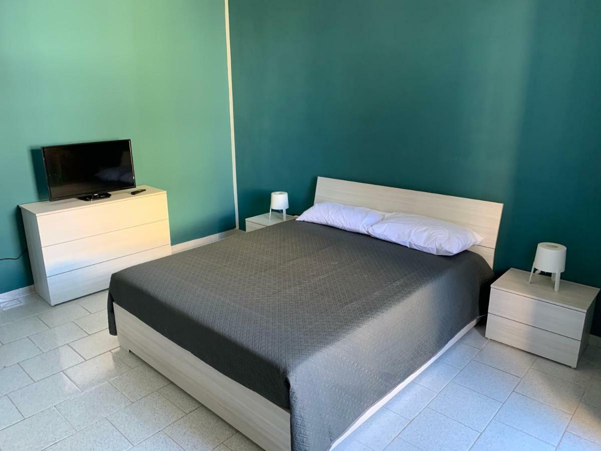 Skandivi Apartment Бари Екстериор снимка